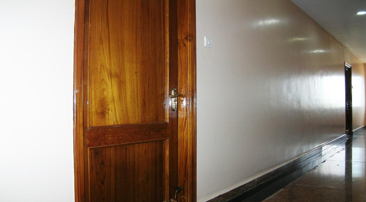 Athidhi Residency Hotel Tirupati Buitenkant foto