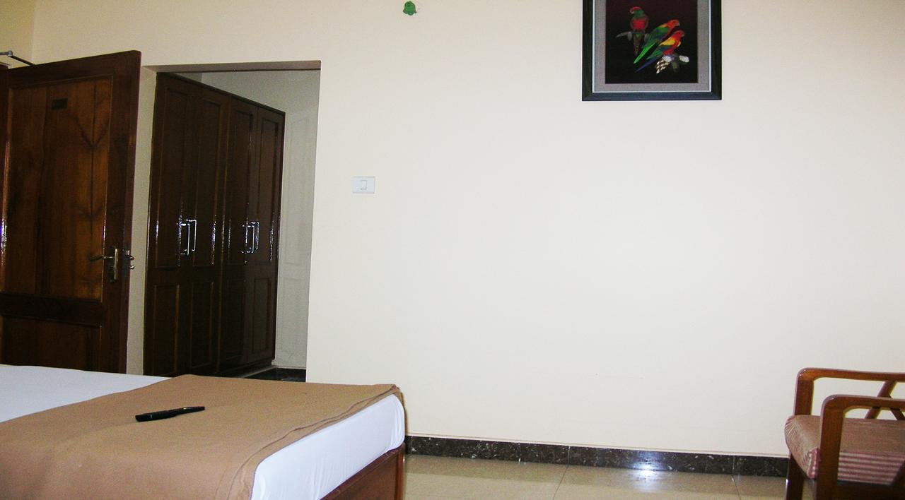 Athidhi Residency Hotel Tirupati Buitenkant foto