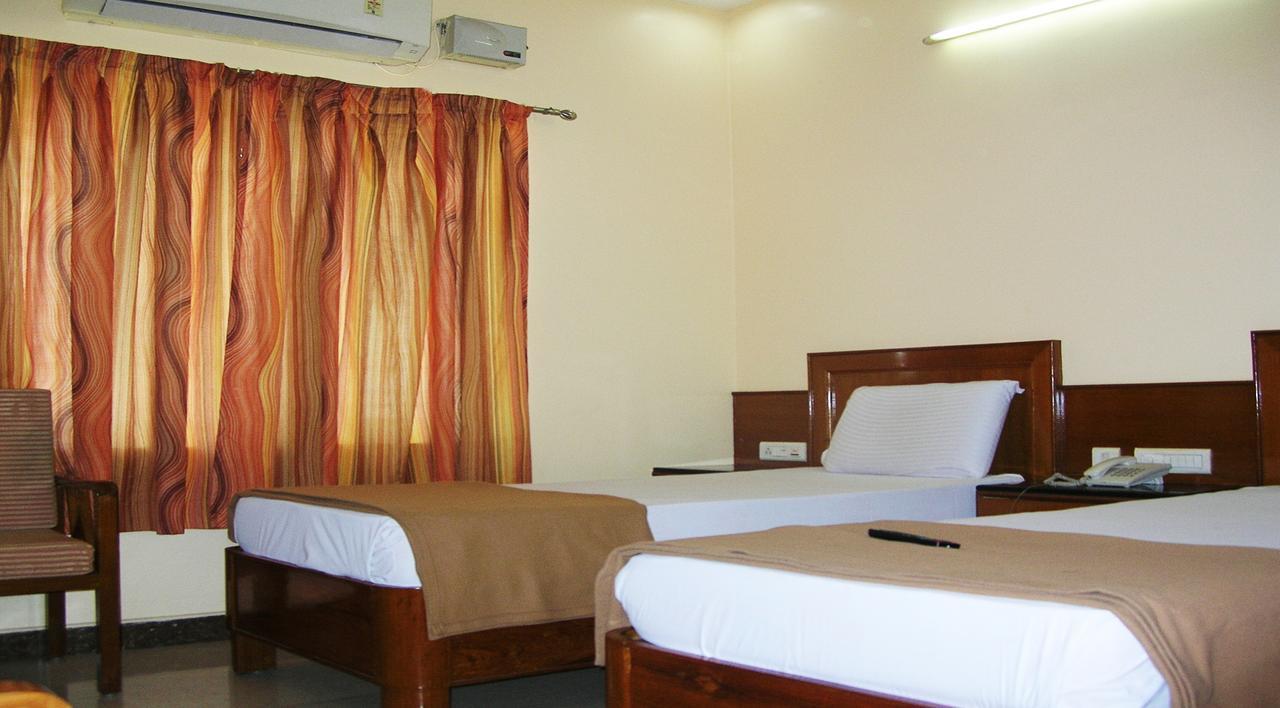 Athidhi Residency Hotel Tirupati Buitenkant foto
